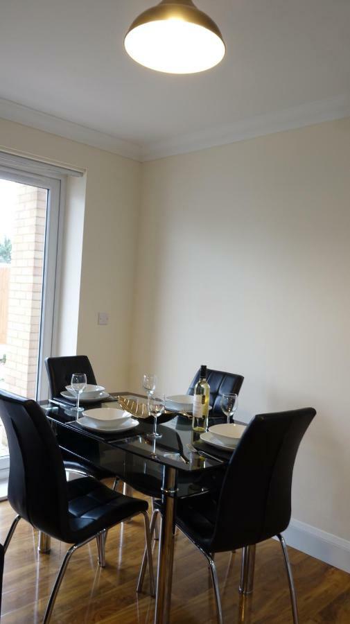 Apartament Luxury 2 Bed 2 Bath - Free Parking - 5Min To Airport - Sleeps 6 Ashford  Zewnętrze zdjęcie