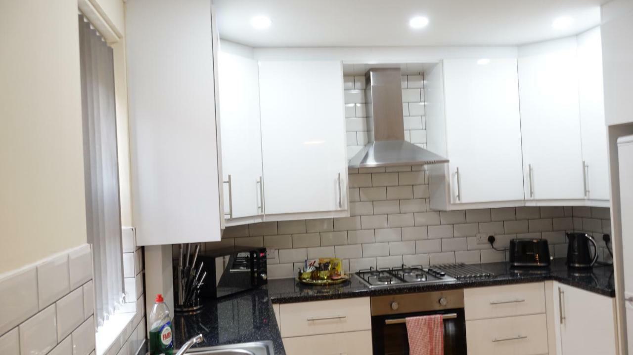 Apartament Luxury 2 Bed 2 Bath - Free Parking - 5Min To Airport - Sleeps 6 Ashford  Zewnętrze zdjęcie