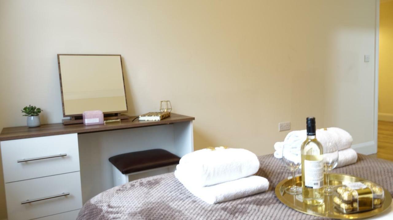 Apartament Luxury 2 Bed 2 Bath - Free Parking - 5Min To Airport - Sleeps 6 Ashford  Zewnętrze zdjęcie